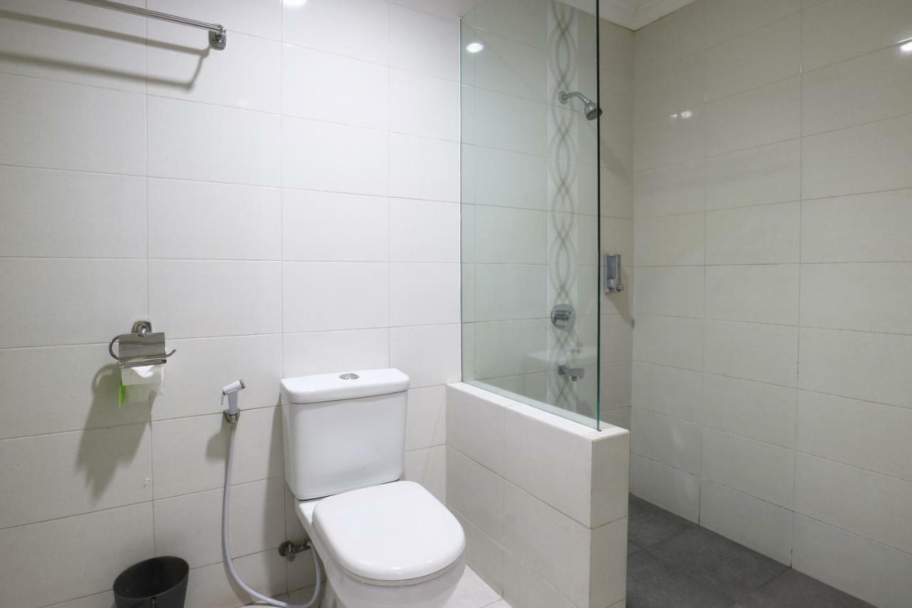 Chiaro Hotel Syariah Sidoarjo Buitenkant foto