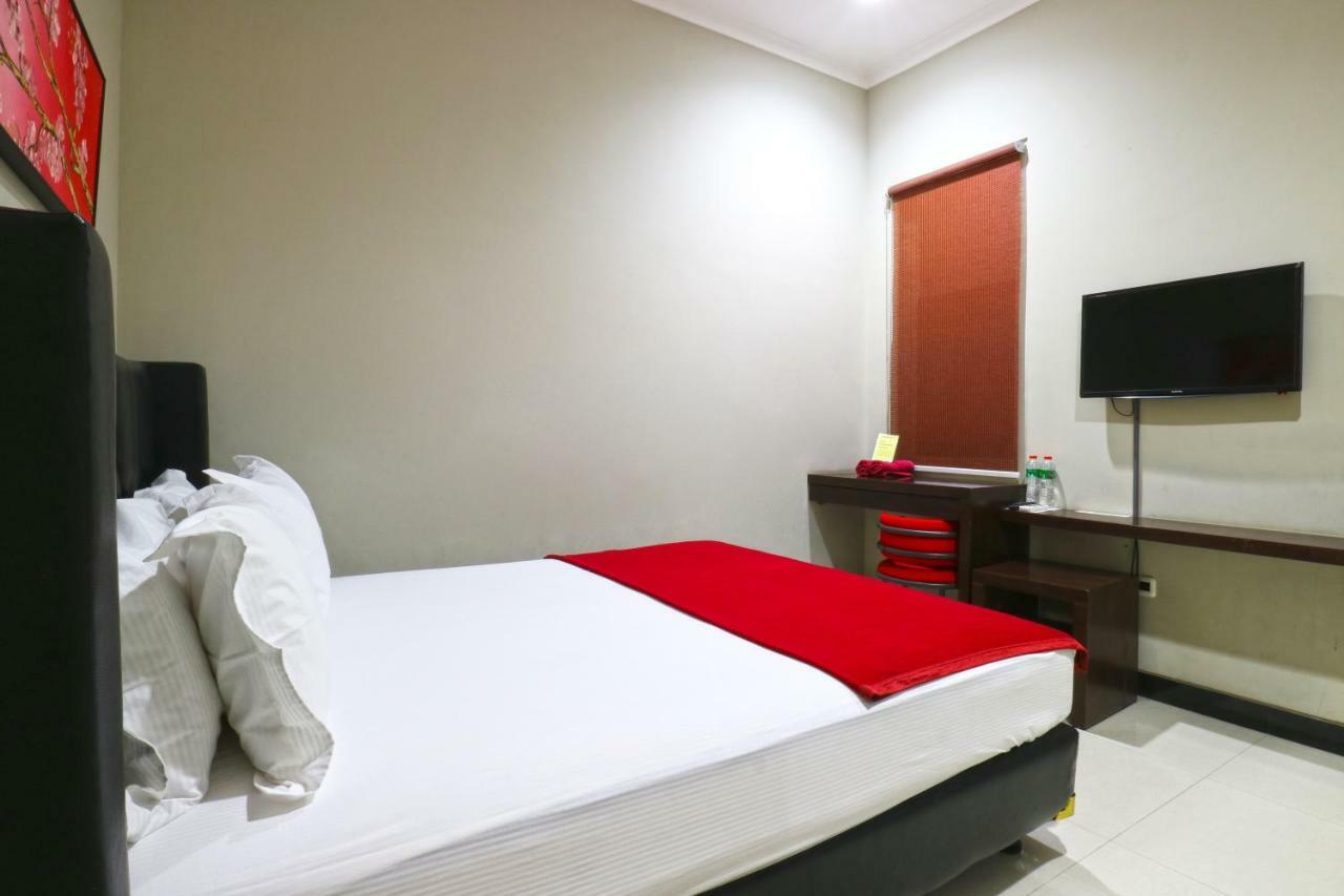 Chiaro Hotel Syariah Sidoarjo Buitenkant foto