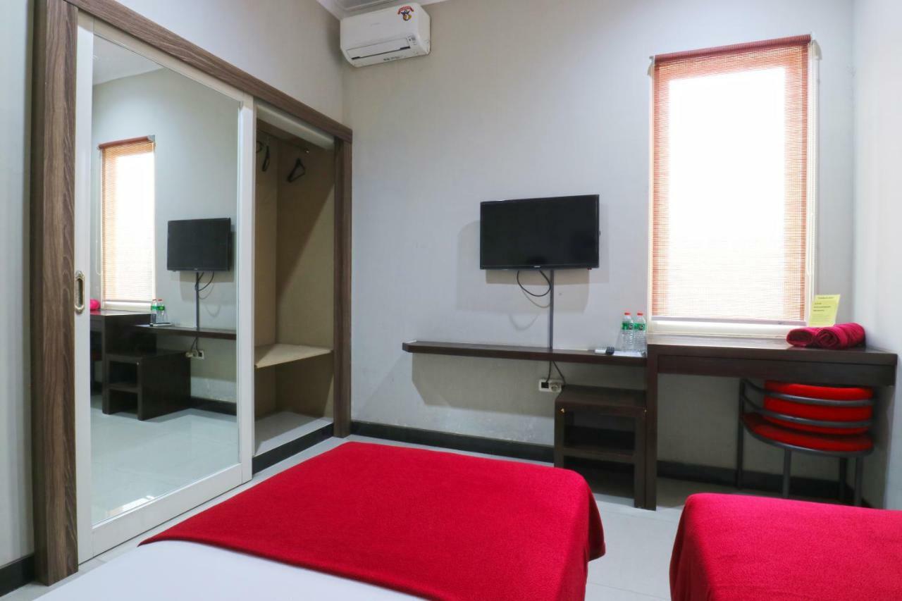 Chiaro Hotel Syariah Sidoarjo Buitenkant foto